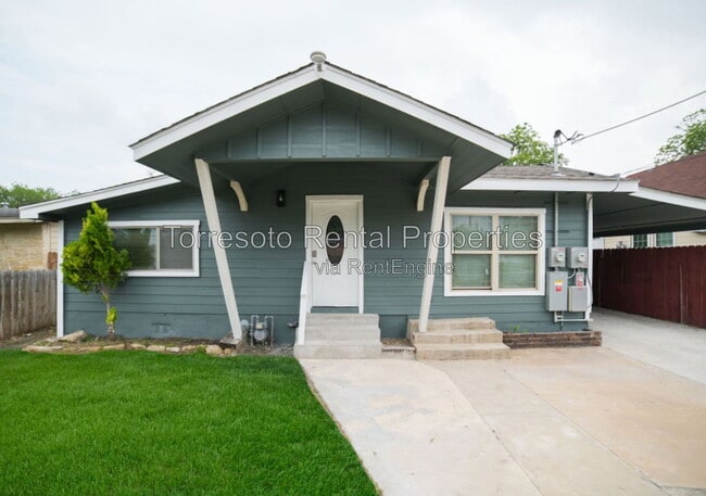 Photo - 2006 Virginia Blvd Unit B