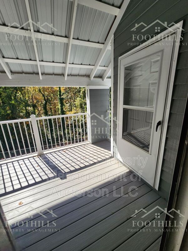 Photo - 1911 Northlake Dr