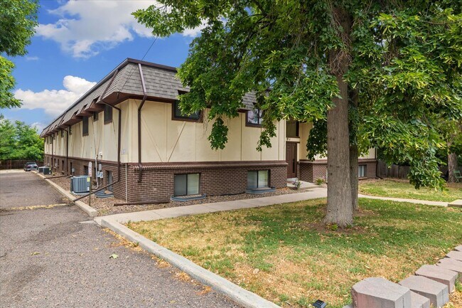 Photo - MOVE IN SPECIAL!!! Bright & Updated 2 Bed ...