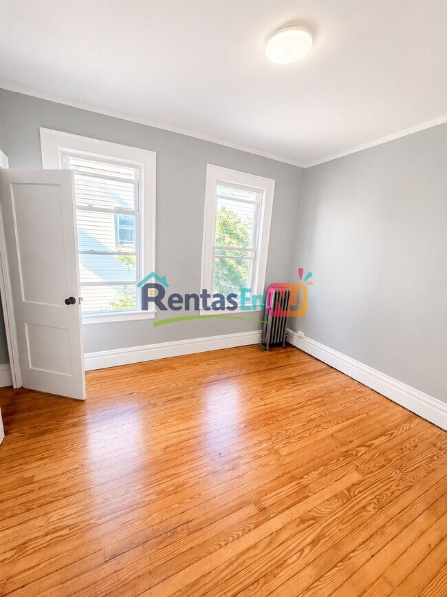 Photo - 549 S 20th St Unit 3A
