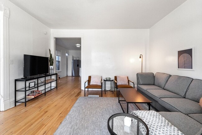 Photo - 1032 W Washington Blvd Unit 1032 W Washington Blvd-  1