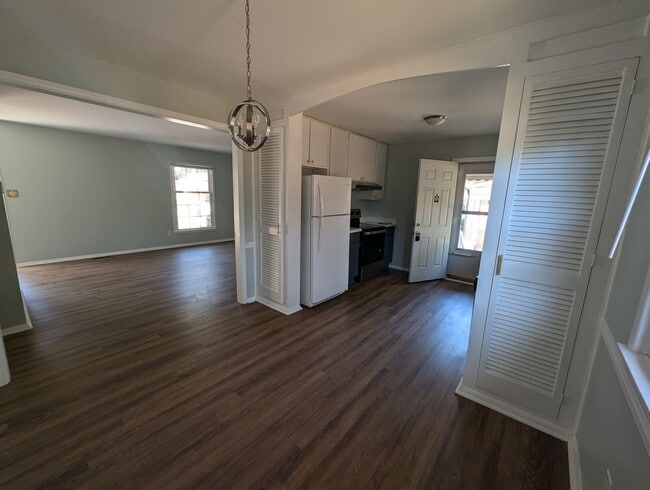 Photo - 1208 Somerset Rd