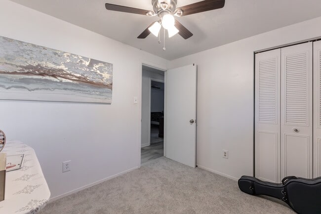 Photo - 617 Wisteria Rd