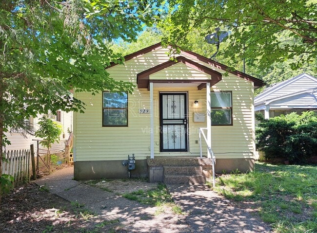 Building Photo - 929 Camden Ave