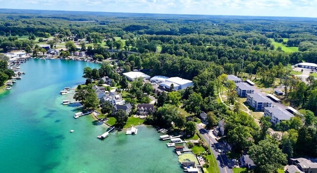 The Bluffs at Gull Lake