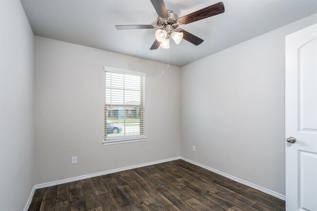 Photo - 14063 Crystal Cave Ln