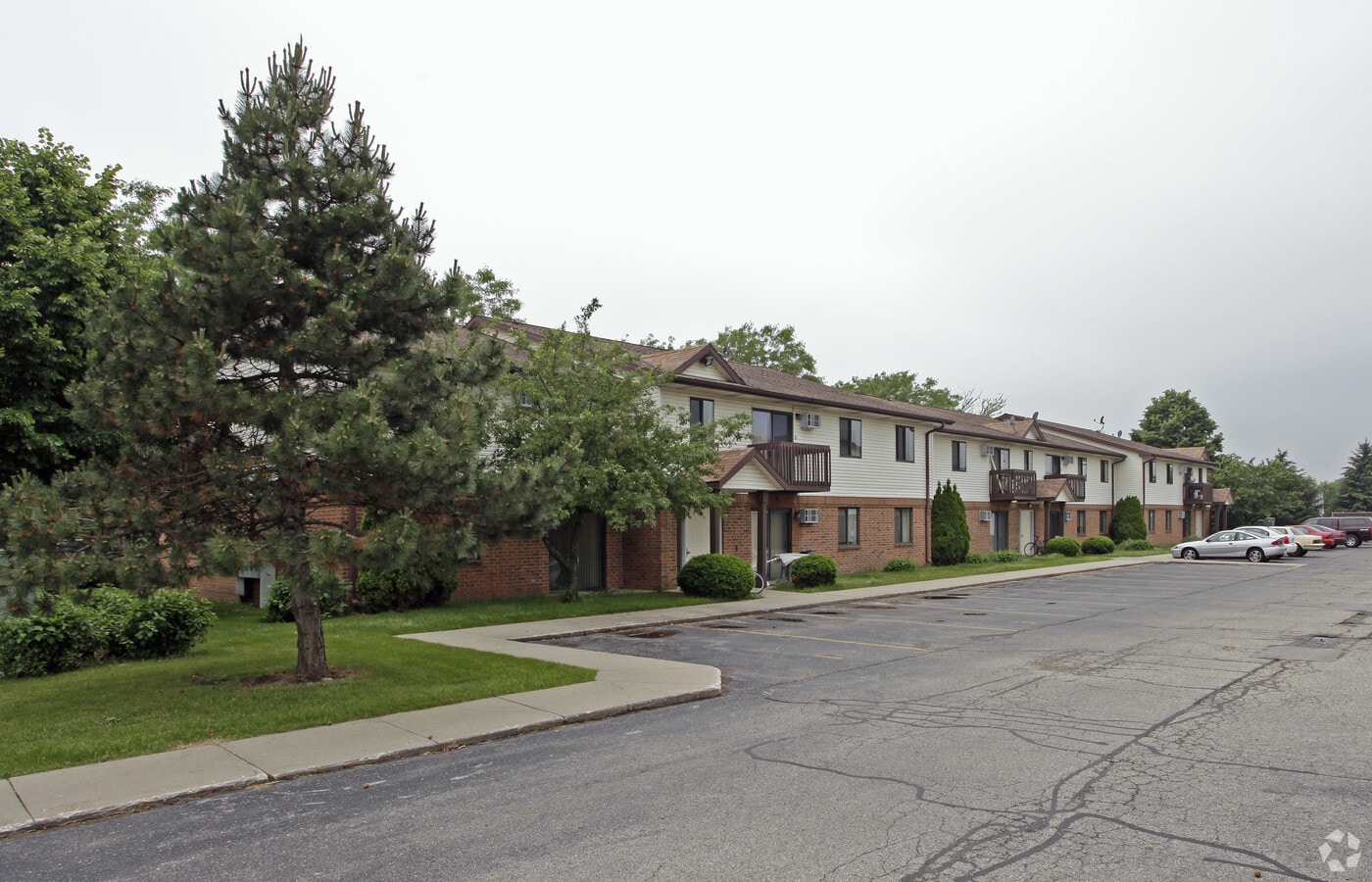 Woodlane Apartments - Woodlane Apartments