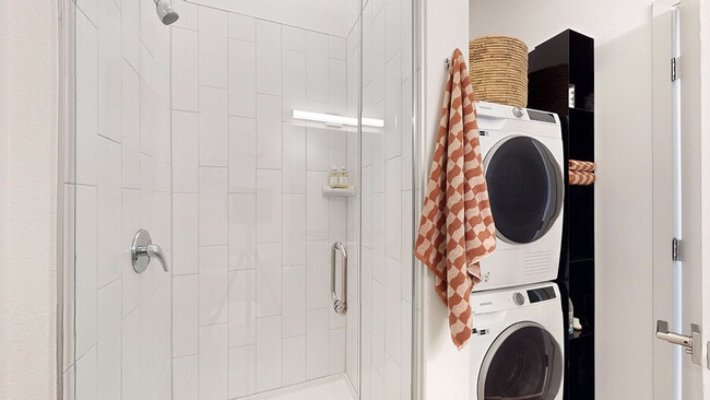 Catalizador Studio/1BA - Iota Fox Station