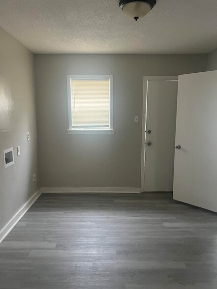 Photo - 2295 Dexter Ave