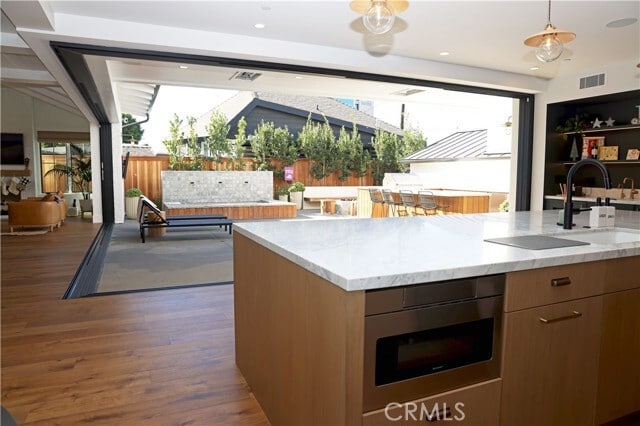 Photo - 333 Holmwood Dr