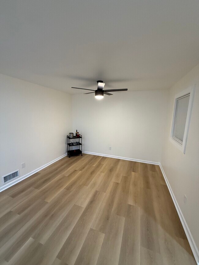 Photo - 1743 Thomasville Dr SE