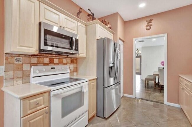 Photo - 7811 Villa Nova Dr