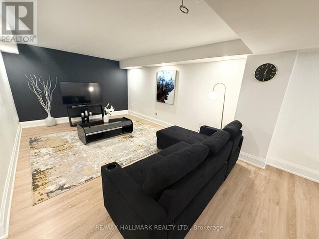 Photo - 7 Charing Crescent