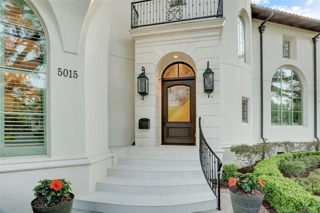 Photo - 5015 Jason St