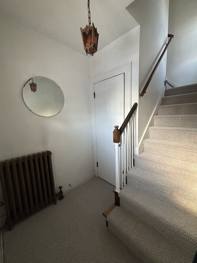 Photo - 211 Woodlawn Ave Unit 211