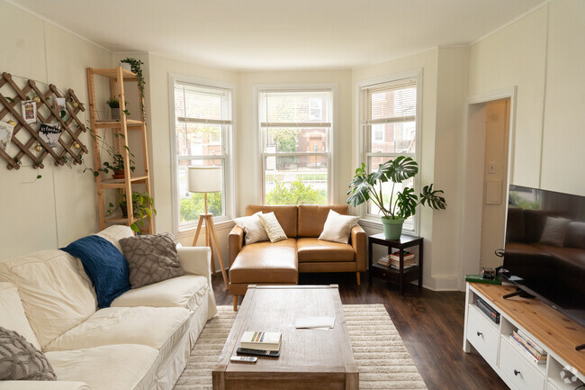 Building Photo - 3350 W Cuyler Ave Unit #1 Rental