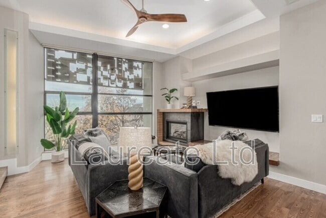 Photo - 3207 Shoshone St