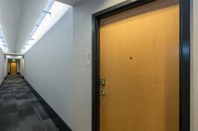 Photo - 943 Peachtree St NE Unit 1805