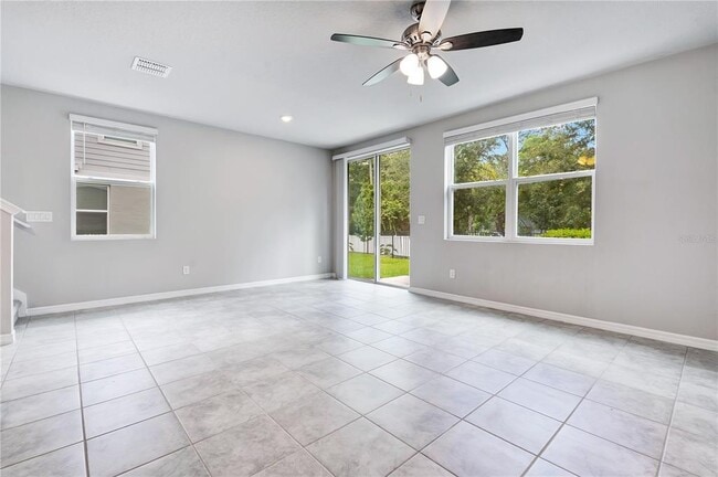 1562 Grand Rue Dr