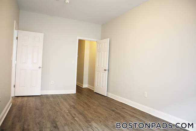 Photo - 26 Portland St Unit 142