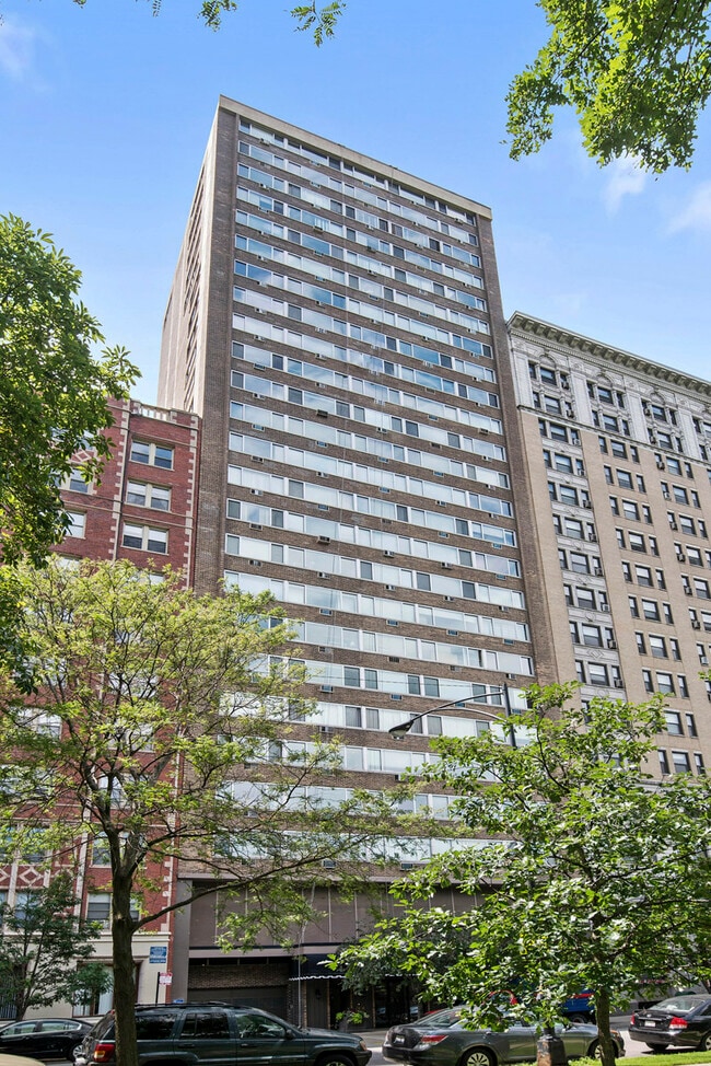 Building Photo - 2144 N Lincoln Park W Unit 14C Rental