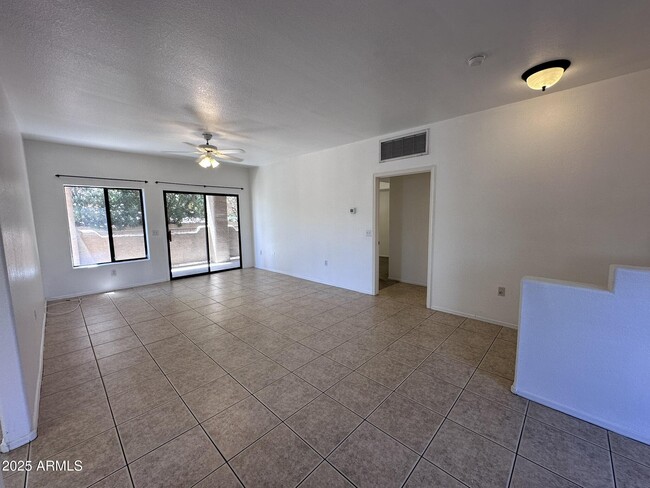 Photo - 13818 N Saguaro Blvd Unit 101