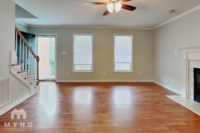 Photo - 928 Shannondale Dr