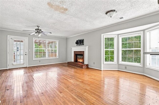 5021 David Pl