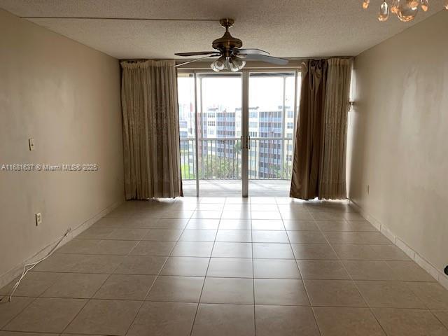 Photo - 1750 NE 191st St Unit 816-3