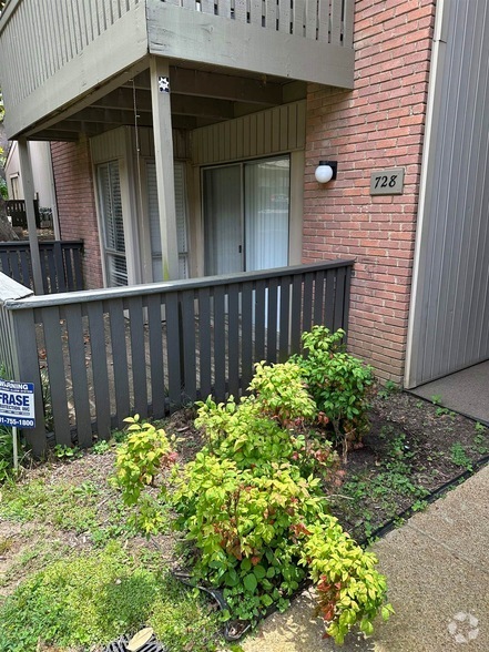 Building Photo - 728 Hedgegrove Dr Unit 4401 Rental