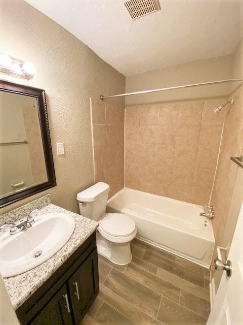 Photo - The Pointe at Garden Oaks Apartments