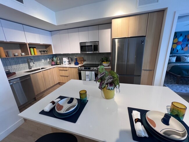 Building Photo - 556 NE 57th St Unit B2