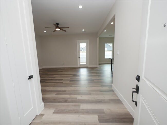 Photo - 7350 Cayton St