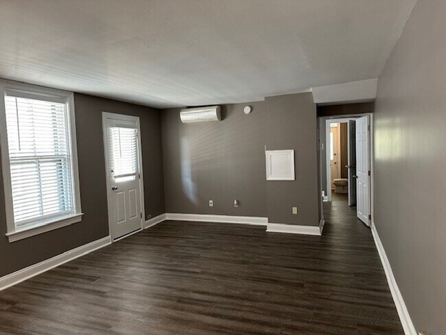 Photo - 214 Pine St Unit 2R