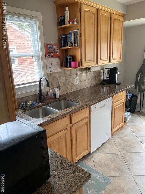 Photo - 3921 Custer Ave