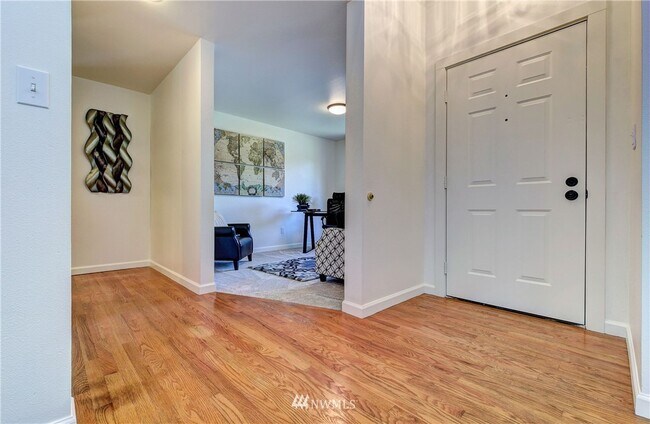 Photo - 14319 NE 84th Ct