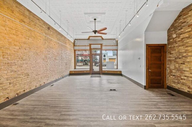 Charming Retail Space in Historic Downtown... - Charming Retail Space in Historic Downtown... Apartment Unit Lower