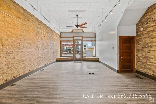 Building Photo - Charming Retail Space in Historic Downtown... Unit Lower Rental