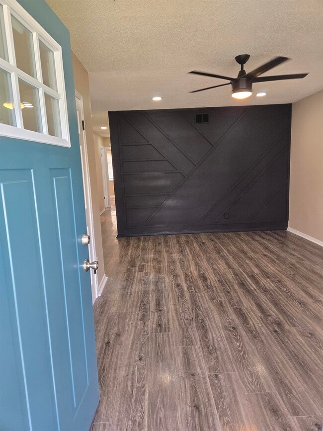 Photo - 519 N 5th St