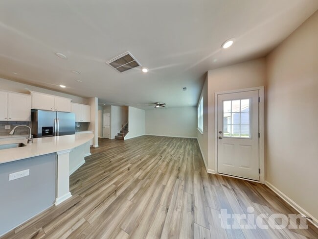 Photo - 112 Fennec Dr