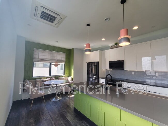 Photo - 2340 River Cats Aly