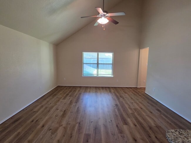 Photo - 19115 Shire Horse Blvd