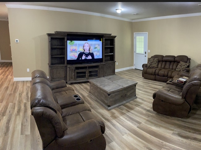 Photo - 111 Grovewood Dr