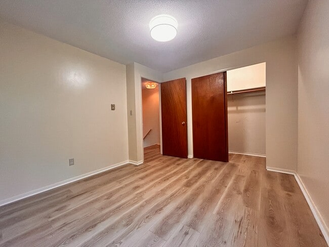 Photo - 213 Baxter Rd Unit APT B