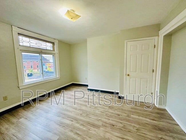 Photo - 1017 Emporia St