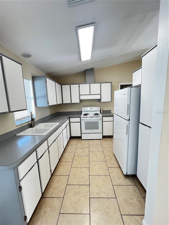 Photo - 3053 Salton St