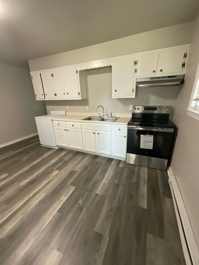 Photo - 7919 Redmon Rd Unit 7919 Redmon Rd Apt B