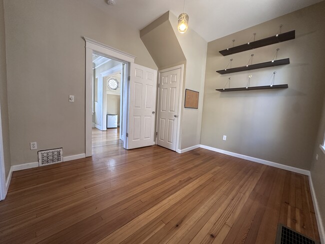 Photo - 1330 S Grant St