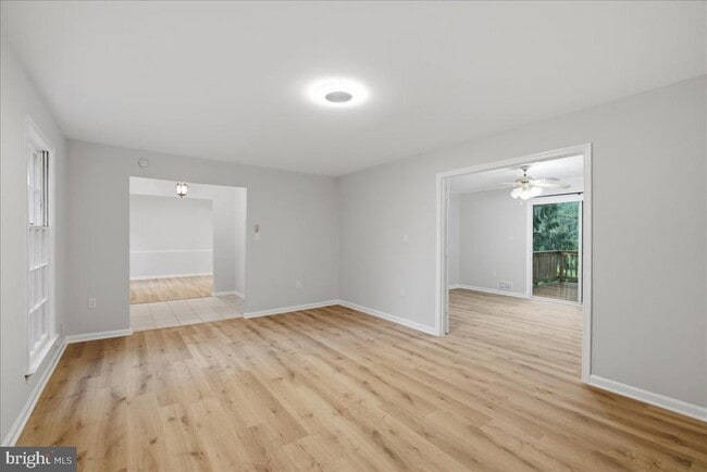 Photo - 4120 Nutwood Way