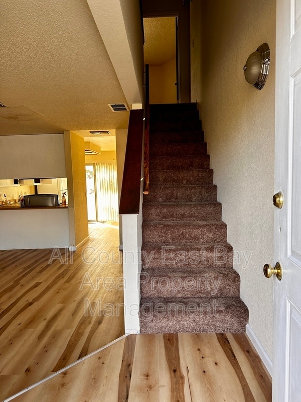 Photo - 1117 N Lincoln St Unit 3